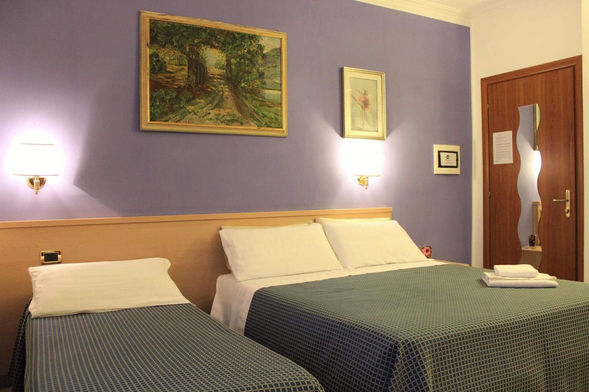 Classic Triple Room,710755702:JPEG